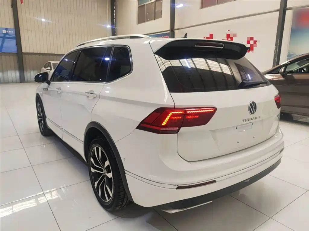 Volkswagen Volkswagen Tiguan L 380TSI AWD R-Line 2021 - thumbnail 5