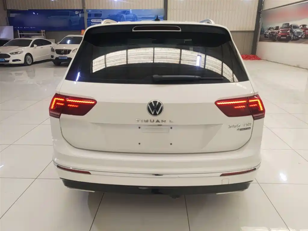Volkswagen Volkswagen Tiguan L 380TSI AWD R-Line 2021 - thumbnail 6