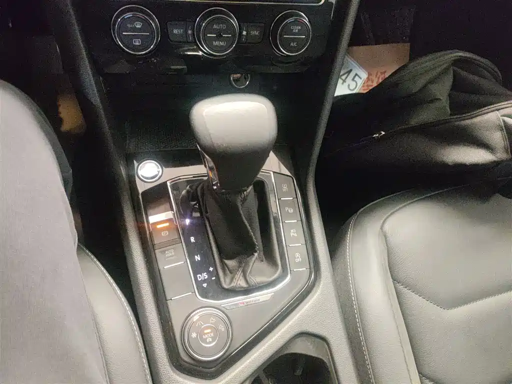 Volkswagen Volkswagen Tiguan L 380TSI AWD R-Line 2021 - thumbnail 14