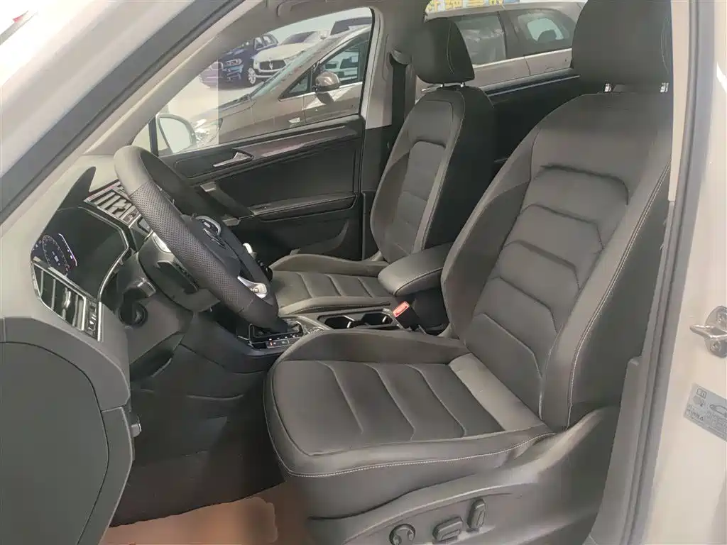 Volkswagen Volkswagen Tiguan L 380TSI AWD R-Line 2021 - thumbnail 15