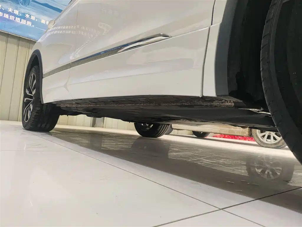 Volkswagen Volkswagen Tiguan L 380TSI AWD R-Line 2021 - thumbnail 21