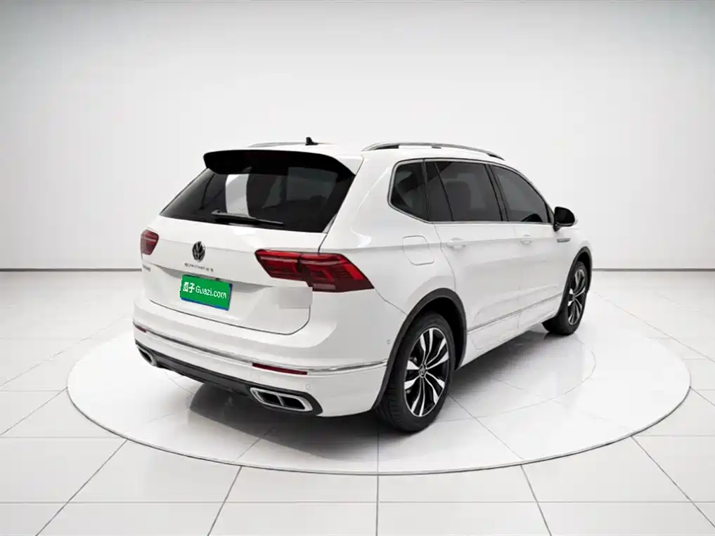 Volkswagen Volkswagen Tiguan L 380TSI AWD R-Line 2022 - thumbnail 4