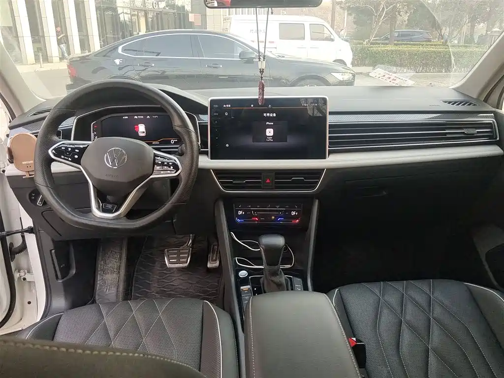 Volkswagen Volkswagen Tiguan L 380TSI AWD R-Line 2022 - thumbnail 5