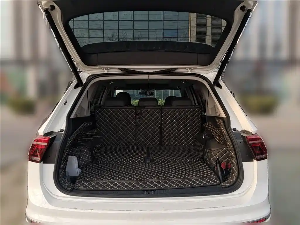Volkswagen Volkswagen Tiguan L 380TSI AWD R-Line 2022 - thumbnail 15