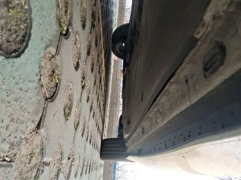 Volkswagen Volkswagen Tiguan L 380TSI AWD R-Line 2022 - thumbnail 20