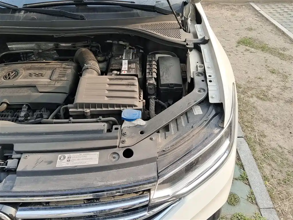Volkswagen Volkswagen Tiguan L 380TSI AWD R-Line 2022 - thumbnail 23