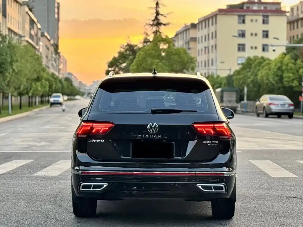 Volkswagen Volkswagen Tiguan L 2022 380TSI AWD R-Line 7-Seater 2022 - thumbnail 8