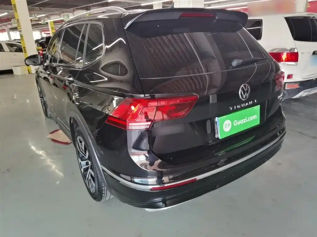 Volkswagen Volkswagen Tiguan L 2021 380TSI AWD R-Line 7-Seater 2021 - thumbnail 5