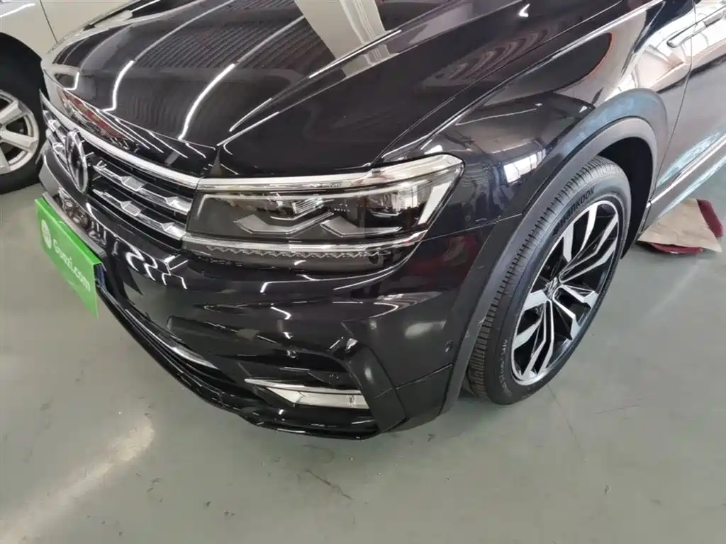 Volkswagen Volkswagen Tiguan L 2021 380TSI AWD R-Line 7-Seater 2021 - thumbnail 24