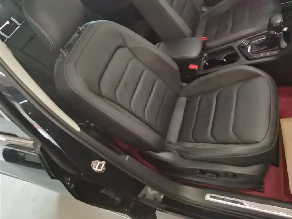 Volkswagen Volkswagen Tiguan L 2021 380TSI AWD R-Line 7-Seater 2021 - thumbnail 25