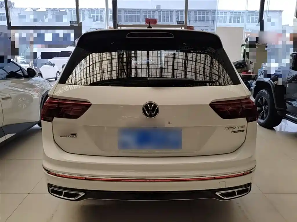 Volkswagen Tiguan L 380TSI AWD R-Line 2022 - thumbnail 6