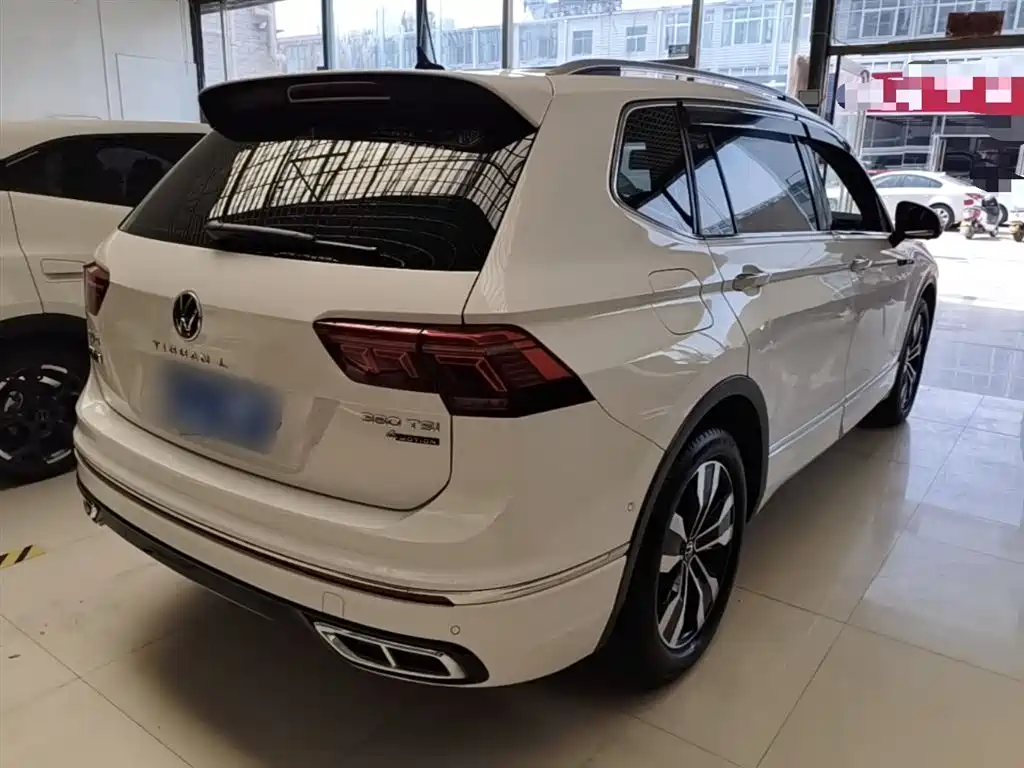 Volkswagen Tiguan L 380TSI AWD R-Line 2022 - thumbnail 7