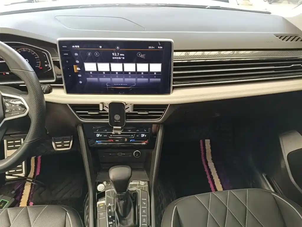 Volkswagen Tiguan L 380TSI AWD R-Line 2022 - thumbnail 13