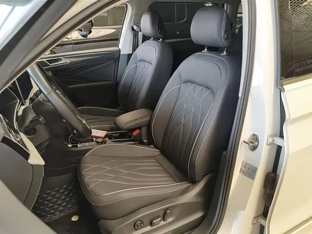 Volkswagen Tiguan L 380TSI AWD R-Line 2022 - thumbnail 15