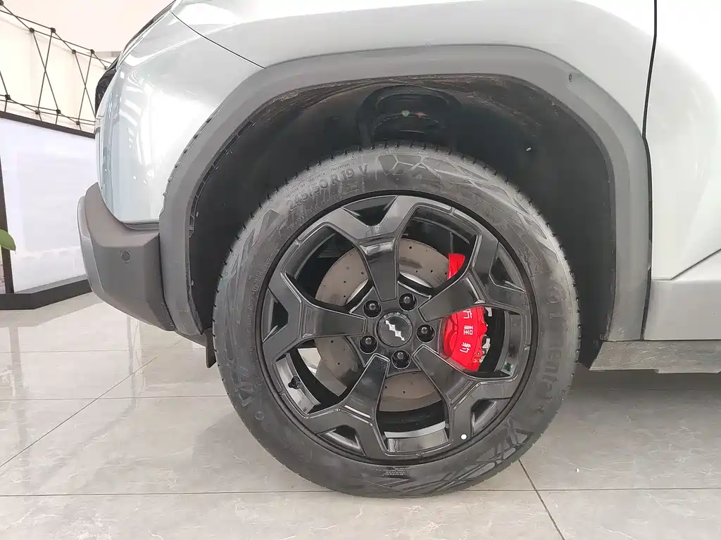 Fang Cheng Bao Titan 3 2025 501KM AWD Drone Edition 2025 - thumbnail 7