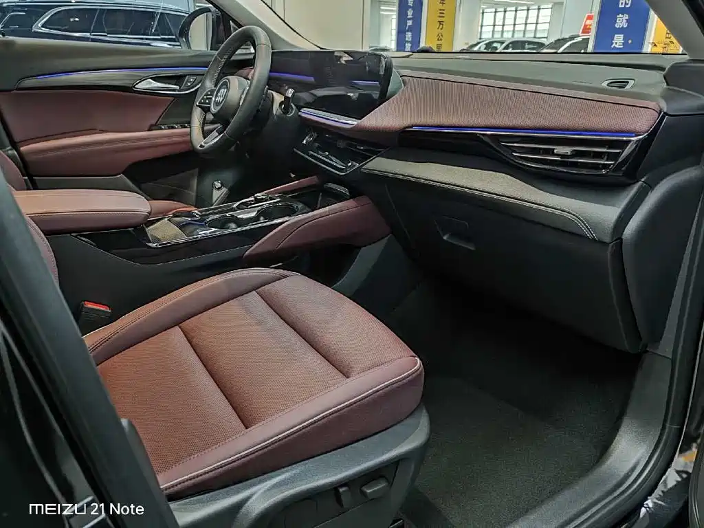 Buick Buick Envision Plus 28T FWD Platinum Edition 2025 - thumbnail 9