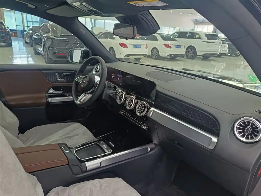 Mercedes-Benz Mercedes-Benz EQB 260 2025 - thumbnail 4