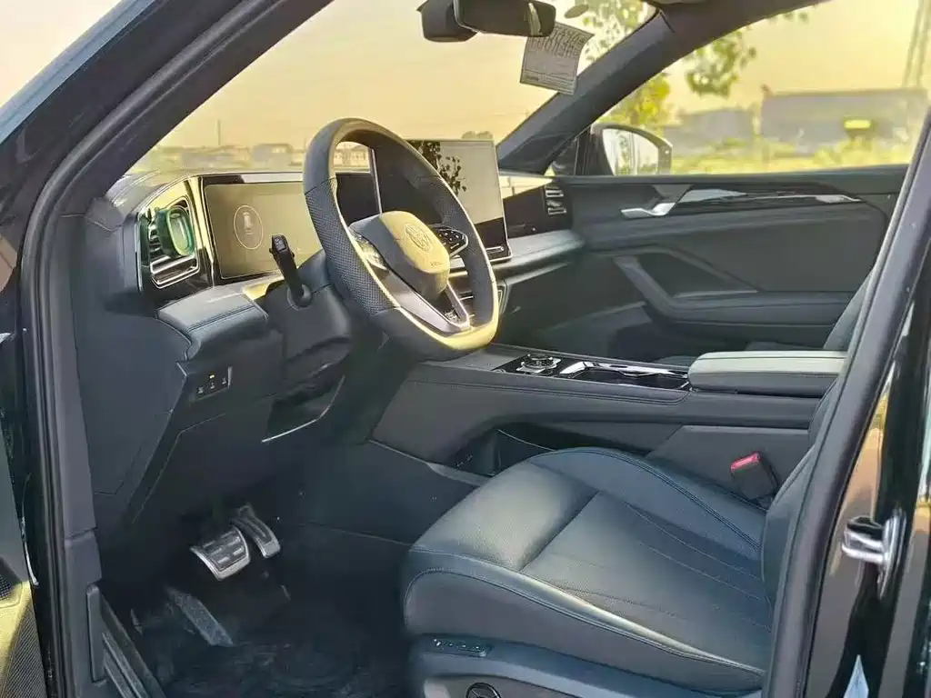 Volkswagen Tiguan L 2025 PRO 380TSI AWD R-Line Zhi Zun Edition 2025 - thumbnail 3