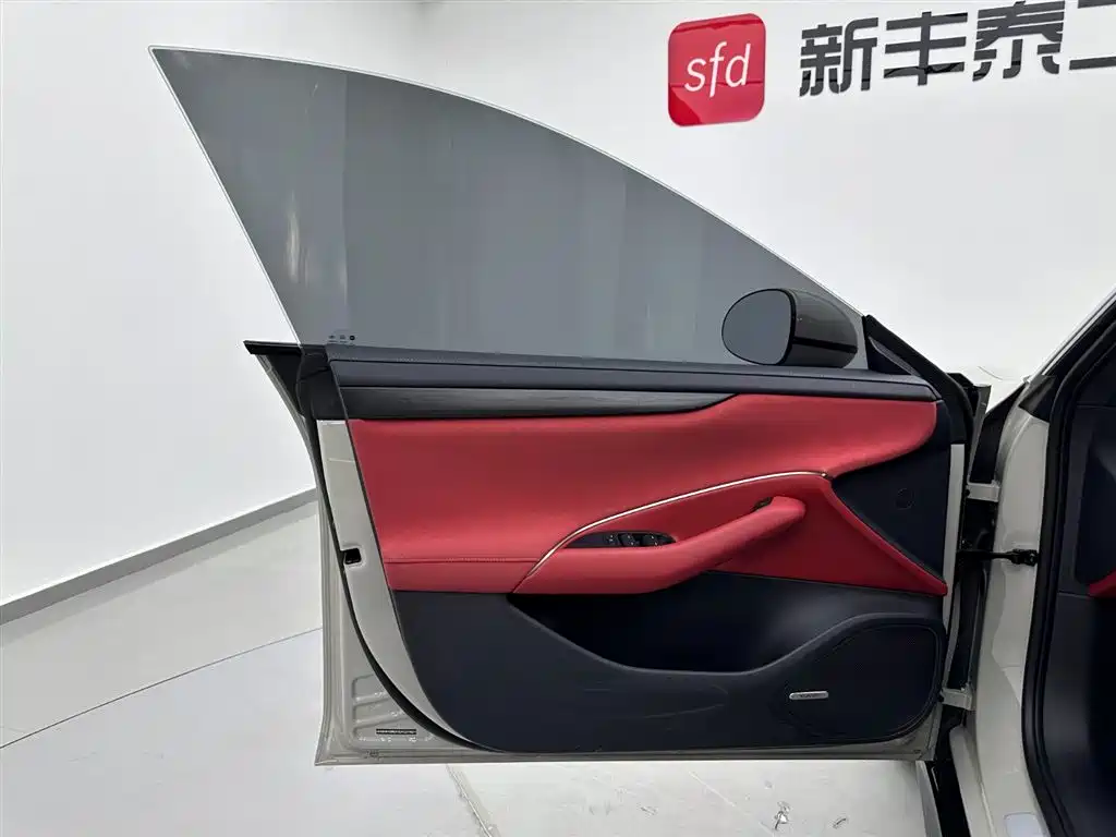 Xiaomi Auto Xiaomi SU7 2024 RWD Long Range Intelligent Driving Edition 2025 - thumbnail 8