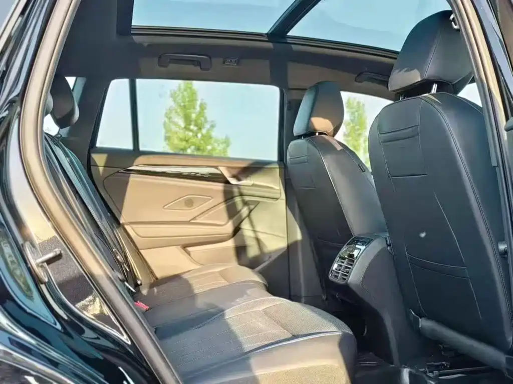Volkswagen Tiguan L 2025 PRO 380TSI AWD R-Line Zhi Zun Edition 2025 - thumbnail 5