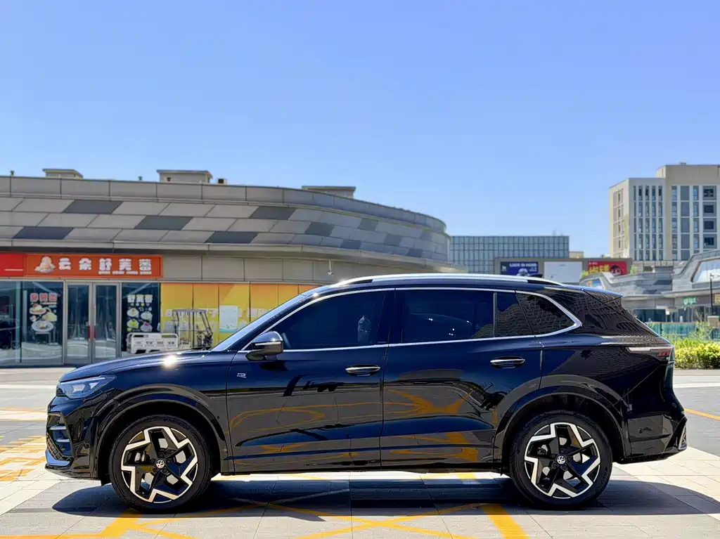 Volkswagen Tiguan L 2026 PRO 380TSI FWD R-Line Zhi Ling Edition 2026 - thumbnail 3