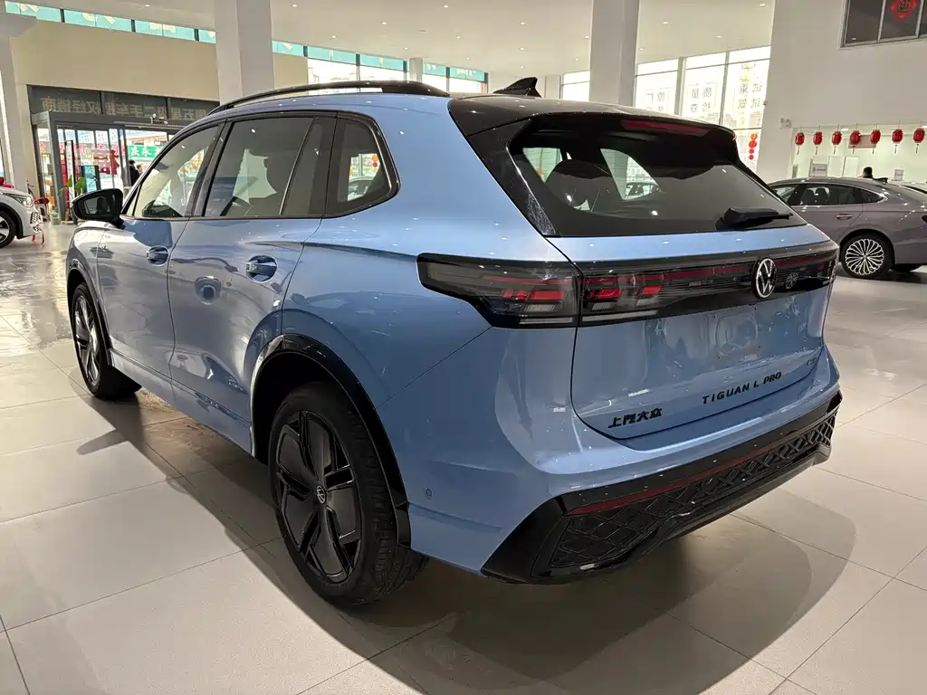 Volkswagen Tiguan L 2026 PRO 380TSI AWD R-Line 2025 - thumbnail 6