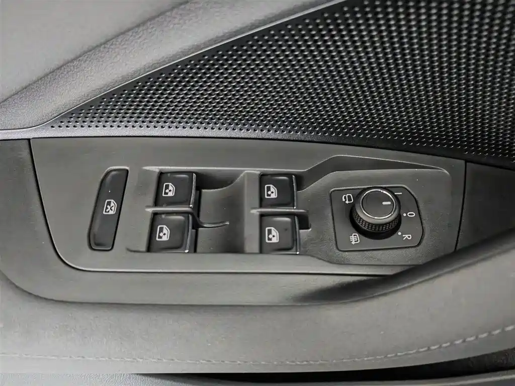 Volkswagen Volkswagen Tiguan L 2026 PRO 380TSI AWD R-Line 2026 - thumbnail 9