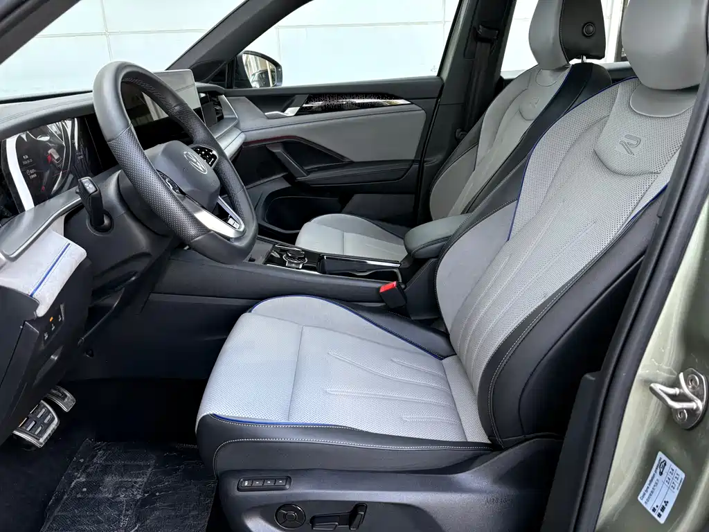 Volkswagen Tayron L 380TSI AWD Luxury Easy Package 2025 - thumbnail 5