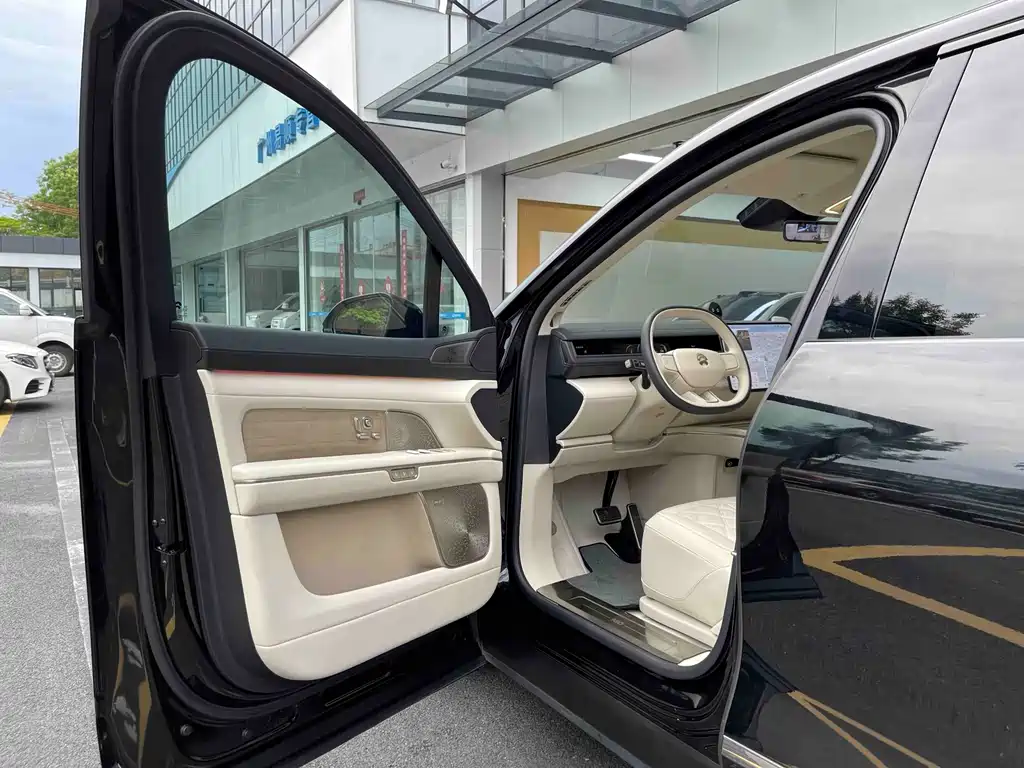 NIO NIO ES8 2026 6-Seater Executive Luxury Edition 2025 - thumbnail 18