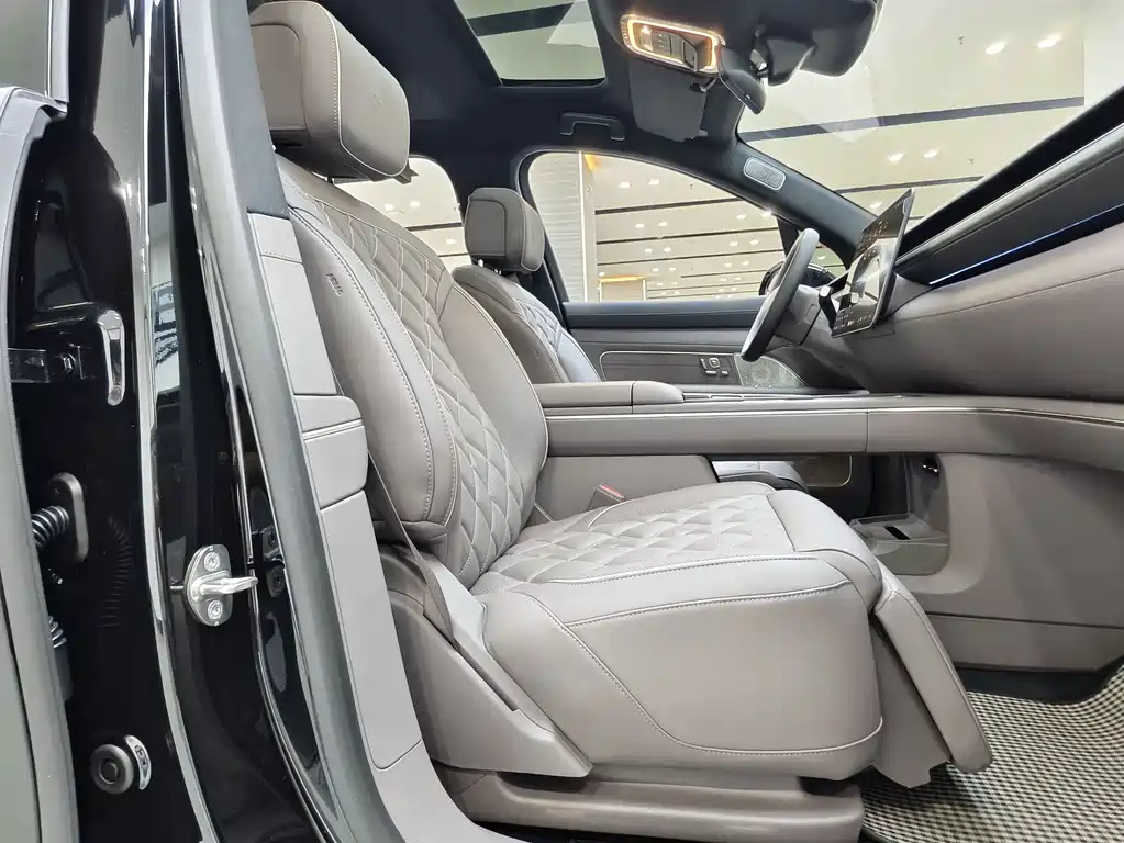 NIO NIO ES8 2025 - thumbnail 7