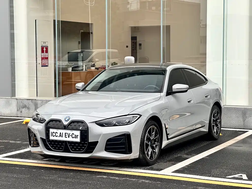 BMW BMW i4 2023 eDrive35 2025