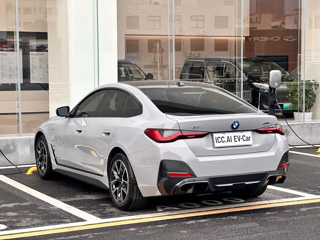 BMW BMW i4 2023 eDrive35 2025 - thumbnail 20