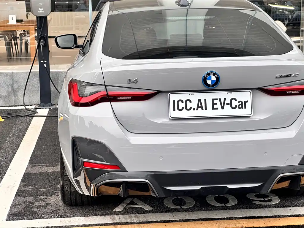 BMW BMW i4 2023 eDrive35 2025 - thumbnail 21