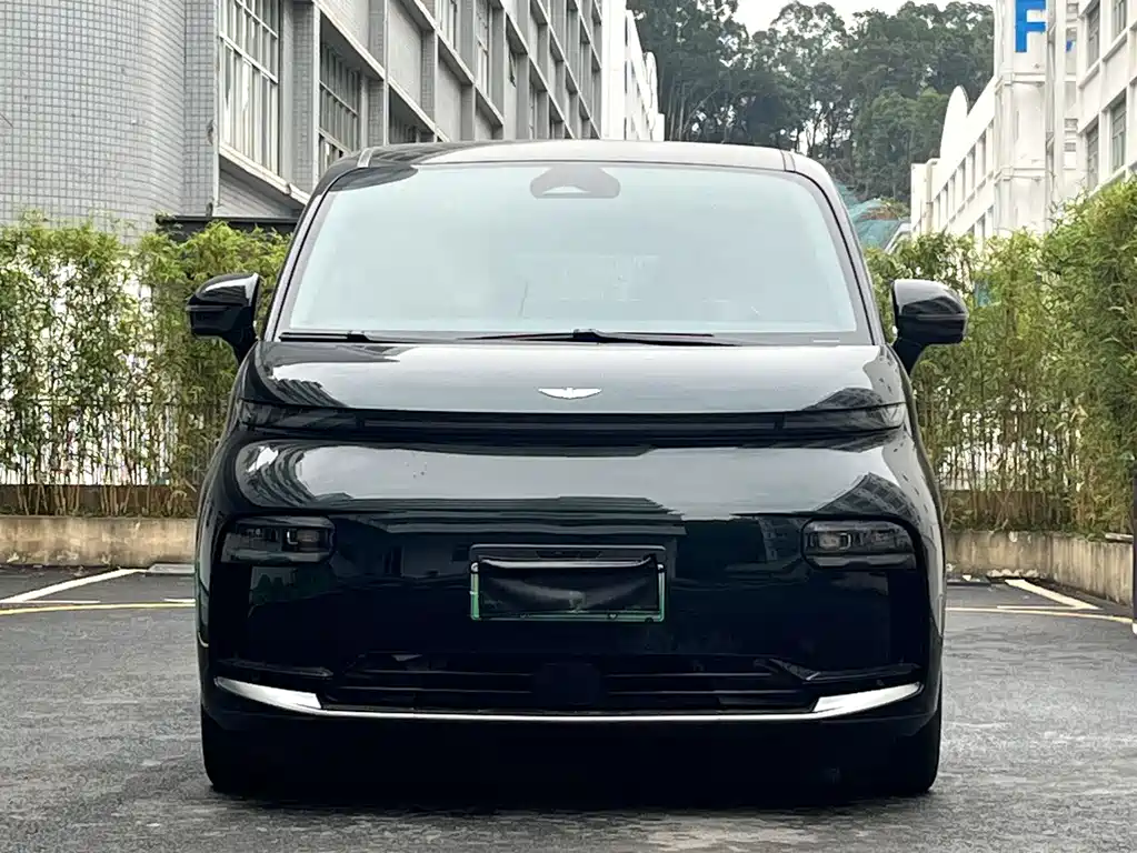 Geely Galaxy L380 2024 140kWh 6-Seater AWD Ultra 2024 - thumbnail 2