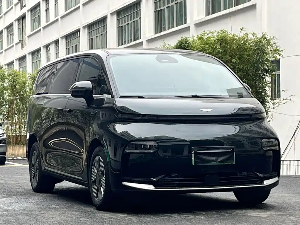 Geely Galaxy L380 2024 140kWh 6-Seater AWD Ultra 2024 - thumbnail 3
