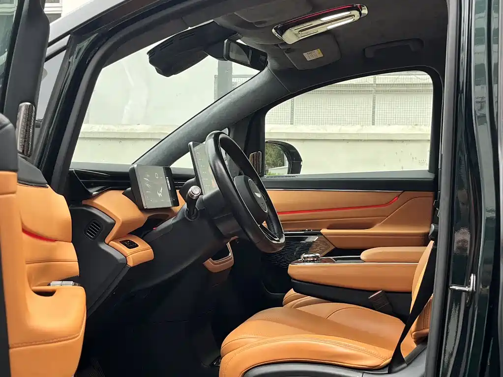 Geely Galaxy L380 2024 140kWh 6-Seater AWD Ultra 2024 - thumbnail 4
