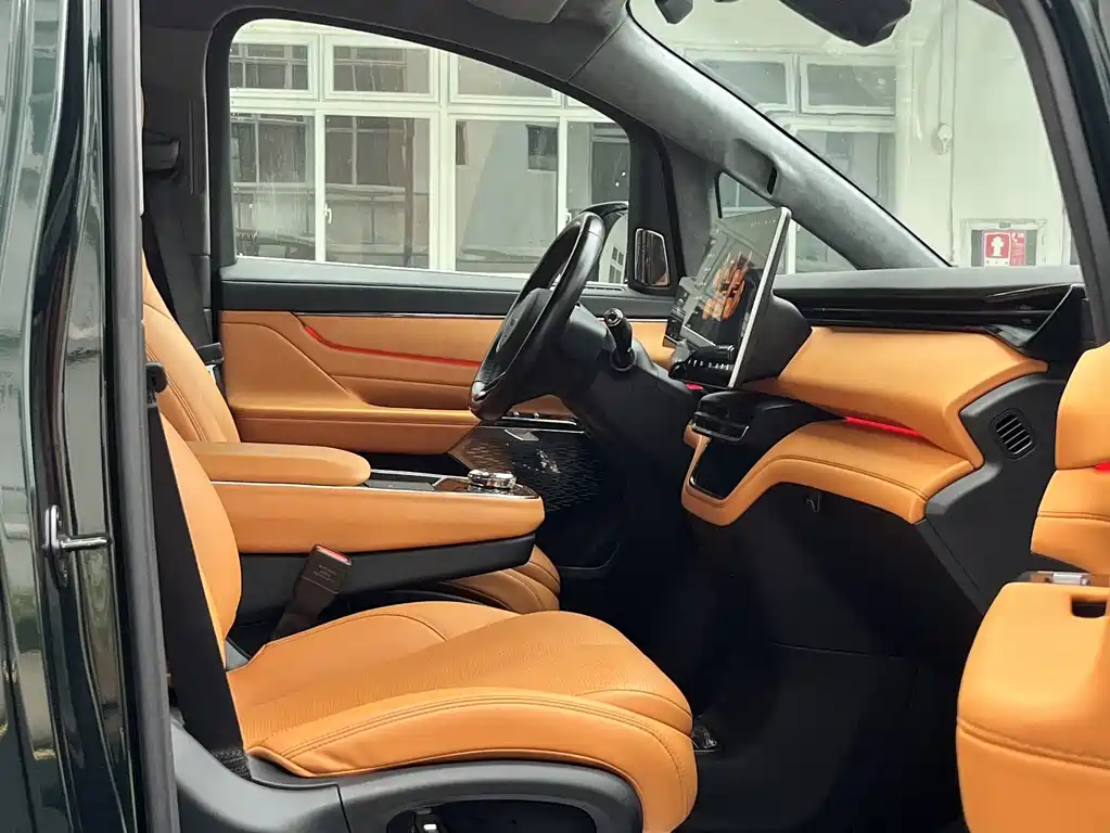 Geely Galaxy L380 2024 140kWh 6-Seater AWD Ultra 2024 - thumbnail 9