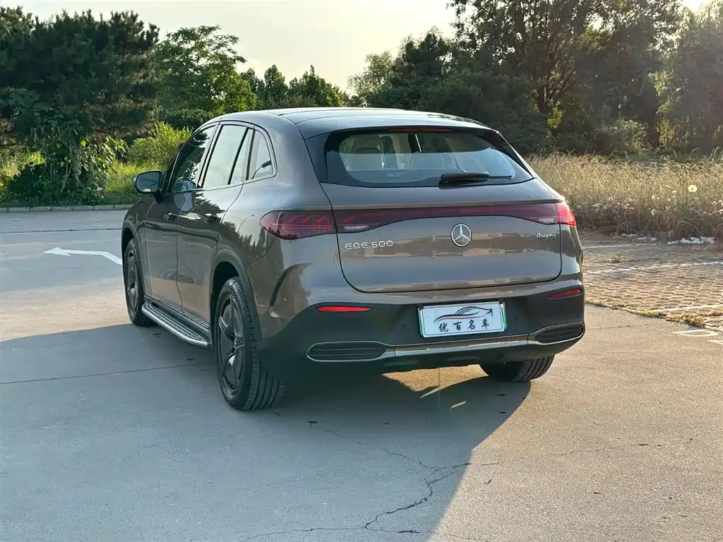 Mercedes-Benz Mercedes-Benz EQE SUV 500 4MATIC Special Edition 2023 - thumbnail 4