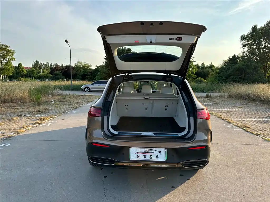 Mercedes-Benz Mercedes-Benz EQE SUV 500 4MATIC Special Edition 2023 - thumbnail 8