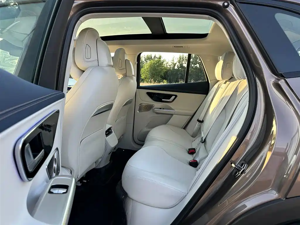 Mercedes-Benz Mercedes-Benz EQE SUV 500 4MATIC Special Edition 2023 - thumbnail 10