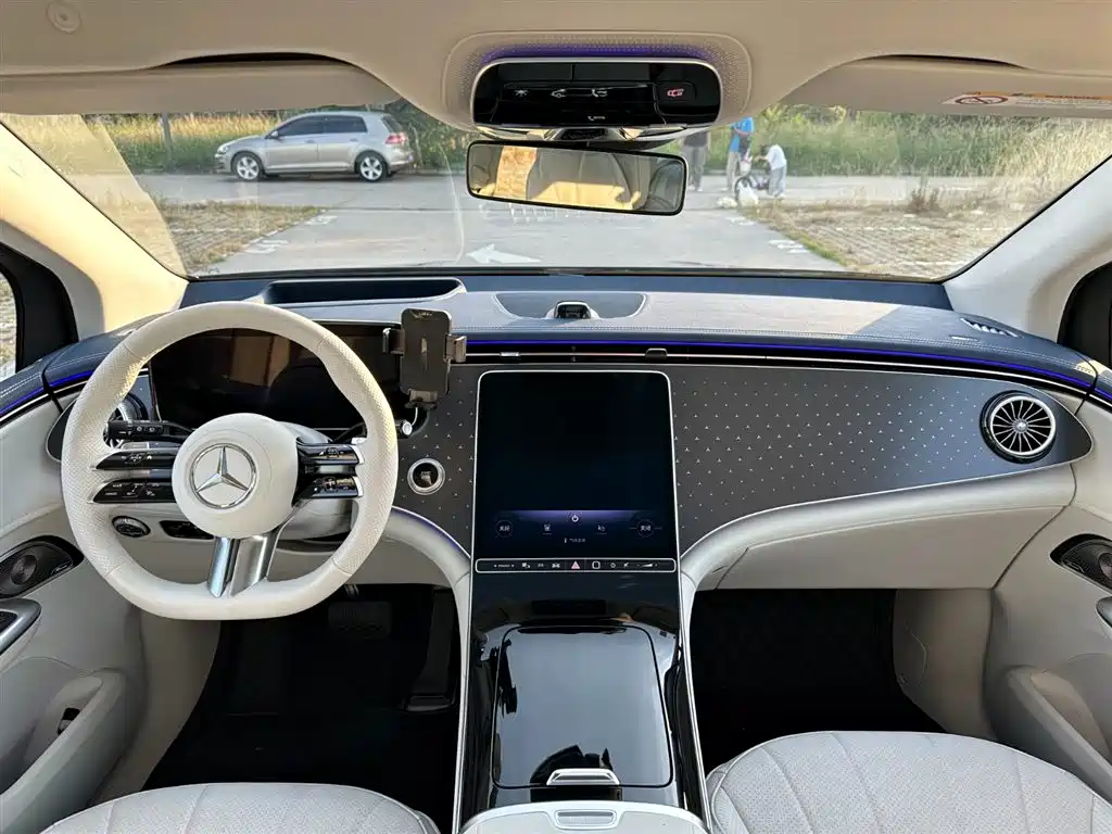 Mercedes-Benz Mercedes-Benz EQE SUV 500 4MATIC Special Edition 2023 - thumbnail 11