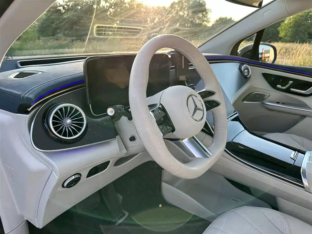Mercedes-Benz Mercedes-Benz EQE SUV 500 4MATIC Special Edition 2023 - thumbnail 14