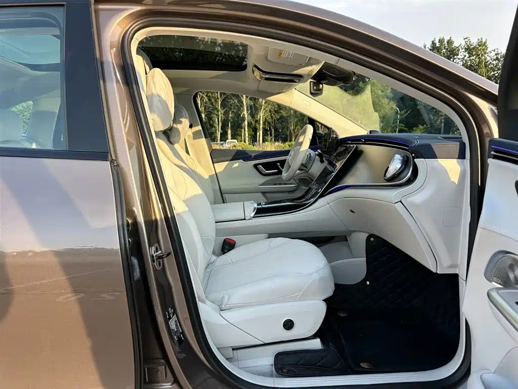 Mercedes-Benz Mercedes-Benz EQE SUV 500 4MATIC Special Edition 2023 - thumbnail 15