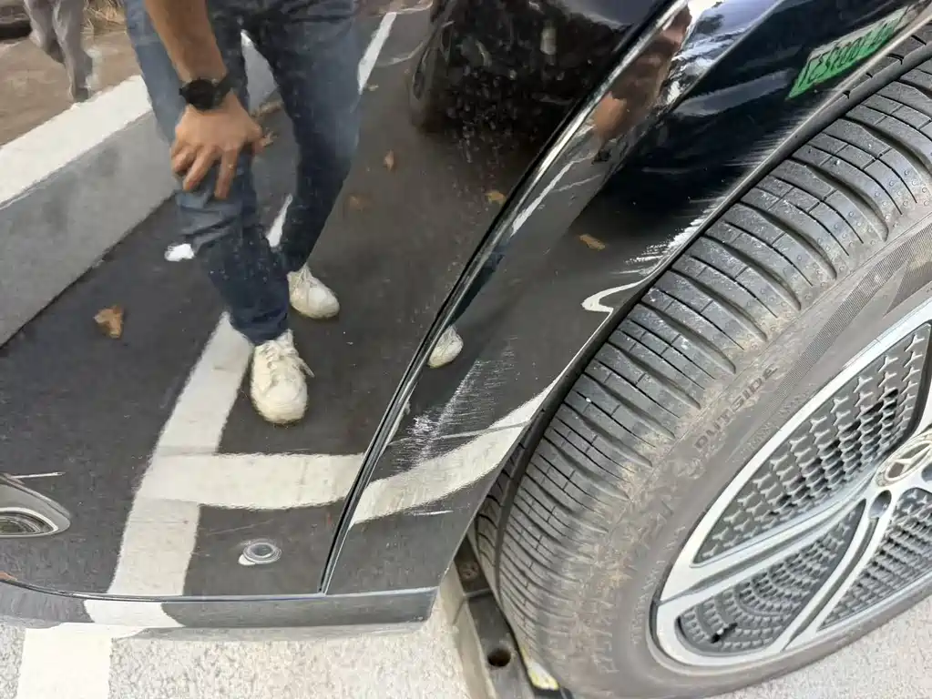 Mercedes-Benz Mercedes-Benz EQS SUV 450+ 2023 - thumbnail 6