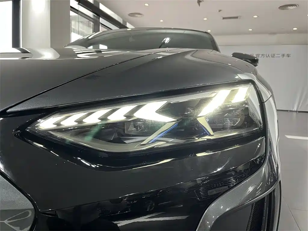 Audi Audi e-tron GT 2025 - thumbnail 15