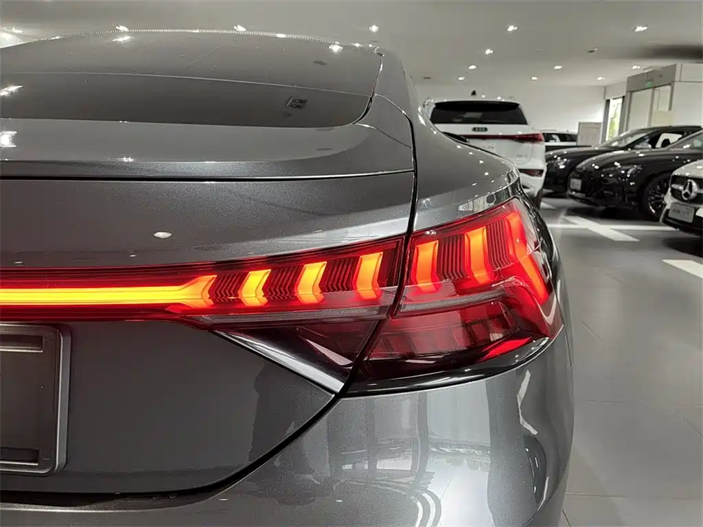 Audi Audi e-tron GT 2025 - thumbnail 16