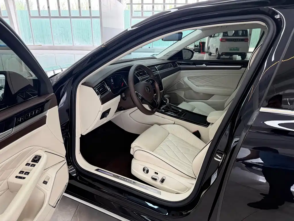 Volkswagen Volkswagen Phideon 2021 380TSI Prestige Edition 2023 - thumbnail 4