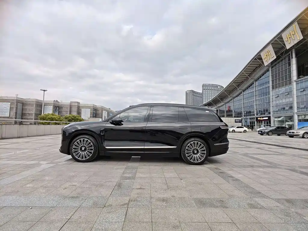 NIO NIO ES8 2026 - thumbnail 4