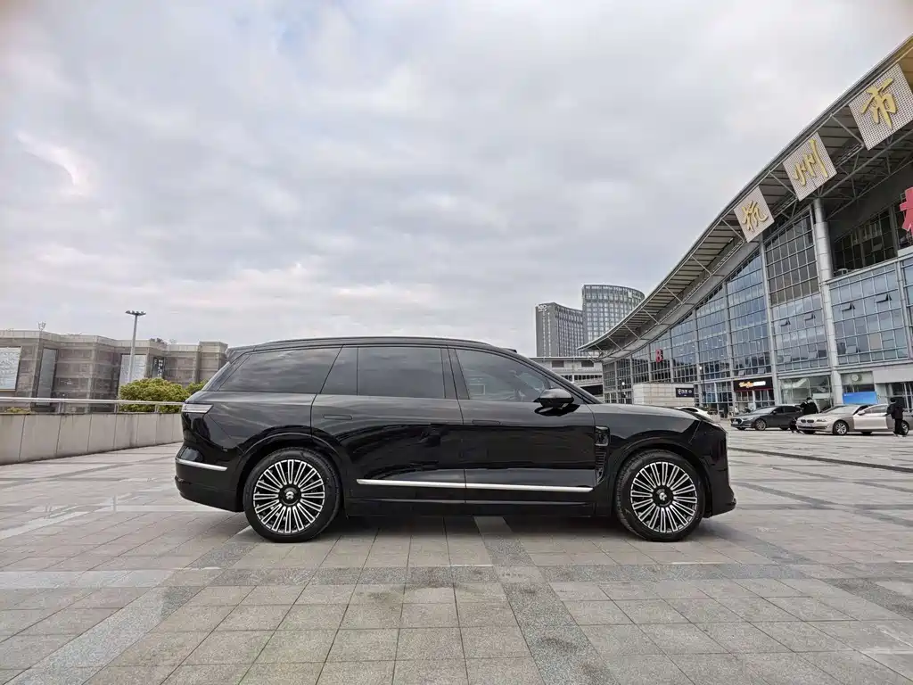 NIO NIO ES8 2026 - thumbnail 8
