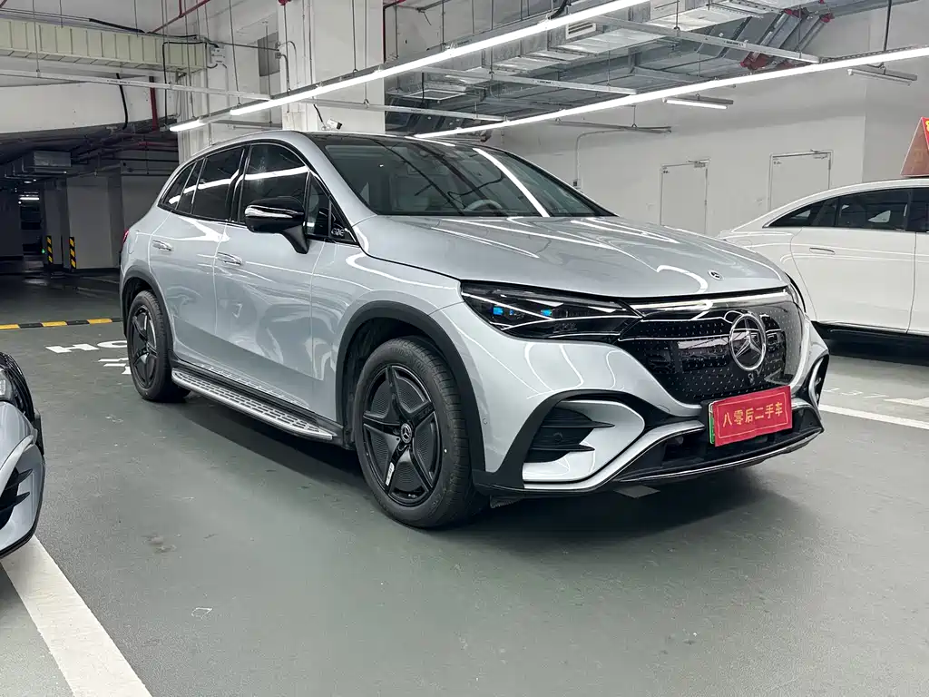 Mercedes-Benz Mercedes-Benz EQE SUV 500 4MATIC Special Edition 2026 - thumbnail 3